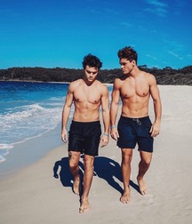 Twinks and guys barefoot 5fa99e3d77cda.jpg