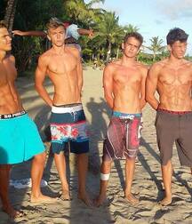 Guys in highschool 5fa9be440eb74.jpg