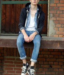 Sneaker boys in converse 5faaaf4b4d260.jpg