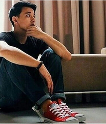 Sneaker boys in converse 5faaafa3c72fa.jpg