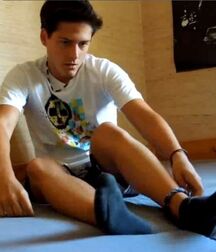 Nordic boy shows feet 5faca9a0b7ade.jpg