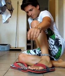 Nordic boy shows feet 5facaa3e581ad.jpg