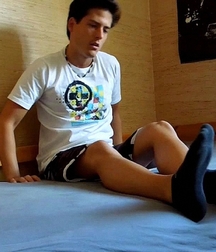 Nordic boy shows feet 5facaab3f252b.jpg