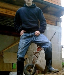 Rubber boot boys 5fadb7a3deb53.jpg