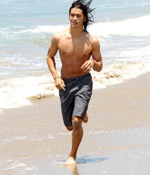 Glorious boy bodies 5faec5958aa5b.jpg