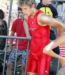 Perfect bodies of sportsboys 5fb024a2decf1.jpg