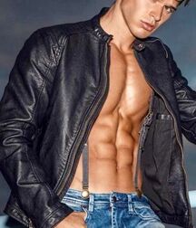 Erotic leather wear 5fb087773918f.jpg