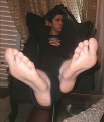 Addicted to jocks and twinks feet 5fb1581647a1f.jpg