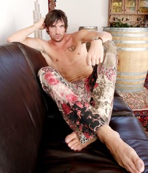 Addicted to jocks and twinks feet 5fb1587b3e96f.jpg