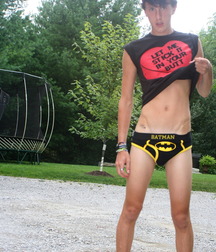 Amazing teens and young men 5fb2b966a2edc.jpg