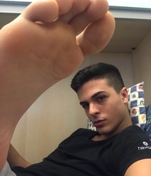 Boys hot feet 5fb2c7bf239c1.jpg
