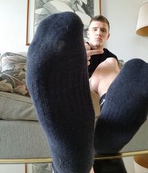 Boys hot feet 5fb2c7ffa1403.jpg