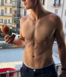 Beautiful male models 5fb2fd3c49d29.jpg