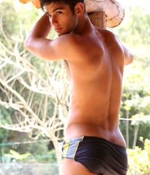 Beautiful male models 5fb2fd43954c9.jpg