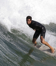 Surfer boys 5fb454a8db4b6.jpg