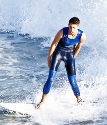 Surfer boys 5fb454fb7aff2.jpg