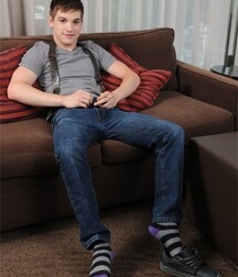 Boys wearing socks 5fb456b64f3d8.jpg