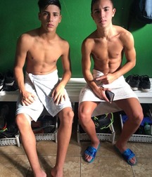 Amazing beautiful Twinks 5fb54fb437d09.jpg