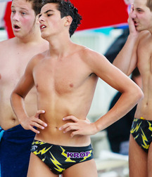 Stunning boy bodies 5fb550d3d6002.jpg