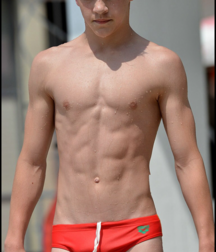 Stunning boy bodies 5fb5510e52873.png