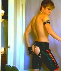 Fetish boys 2 5fb559b7212e3.jpg