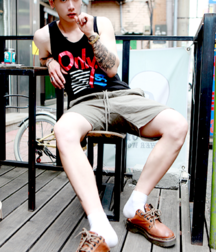 Twinks - no nudes 5fb5911e5b55f.png