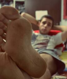Master boys smelly feet 5fb594e278e31.jpg