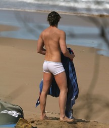Beach boys and water rats 5fb5cb0685cb8.jpg