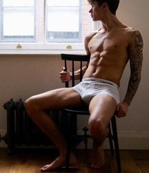 Gorgeous boy bodies 5fb6c05c837b5.jpg