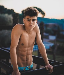 Gorgeous boy bodies 5fb6c07b29a63.jpg