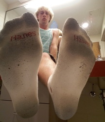 Addicted to boy feet 5fb6d9a499c10.jpg