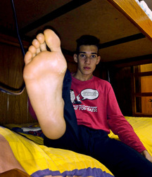 Addicted to boy feet 5fb6d9ed691de.jpg
