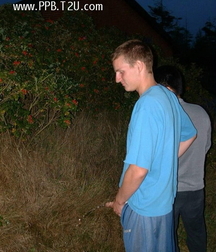 Boys taking a leak 5fb6f7126d1c0.jpg