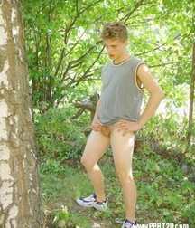 Boys taking a leak 5fb6f7805cc9f.jpg