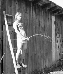 Boys taking a leak 5fb6f78929f39.jpg