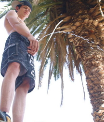 Boys taking a leak 5fb6f79eca34b.jpg