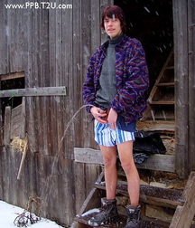 Boys taking a leak 5fb6f7ad7dffe.jpg