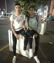 Sneaker and Jeans boys 5fb70b732c71d.jpg
