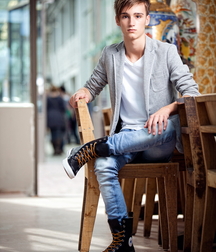 Sneaker and Jeans boys 5fb70b99bcf2d.jpg
