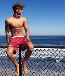 Hotties in summer 5fb8718493a04.jpg