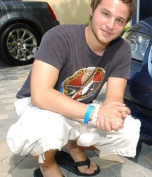 Hotties in summer 5fb8718c80d56.jpg