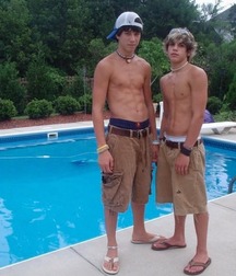 Hotties in summer 5fb871b60c5b4.jpg