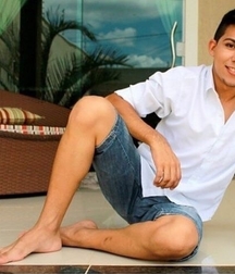 Hotties in summer 5fb871e98eea4.jpg