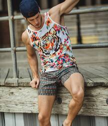 Hotties in summer 5fb871ebc9b7c.jpg