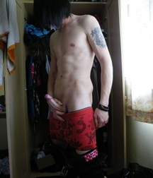 Cuties and EMOs 5fb945d257080.jpg