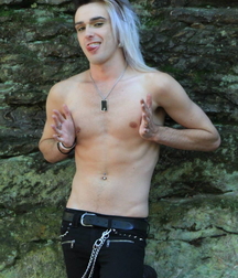 Cuties and EMOs 5fb94614101f7.jpg