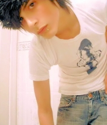 Cuties and EMOs 5fb946f8cd660.jpg