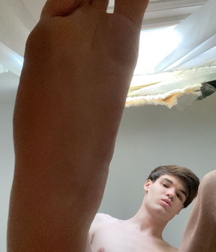 Boyfeet and barefoot 5fb95845734be.jpg