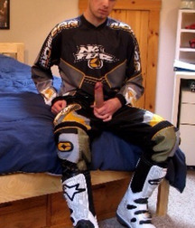 Biker boy hotties 5fb96118cc44e.jpg