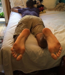 Lick some dirty sweaty feet 5fb9a7e7b9fd7.jpg